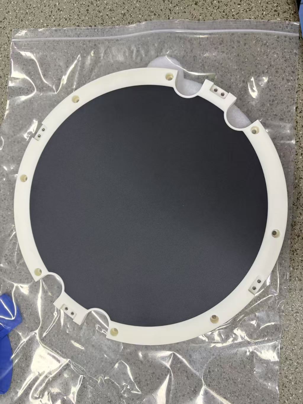 ESD (Electrostatic discharge ) safe porous ceramic vacuum chuck table