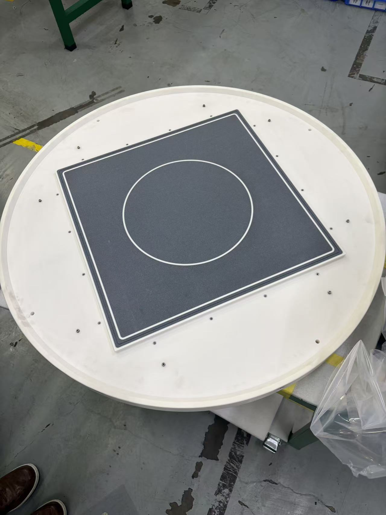 Extra large PLP wafer Chuck Table