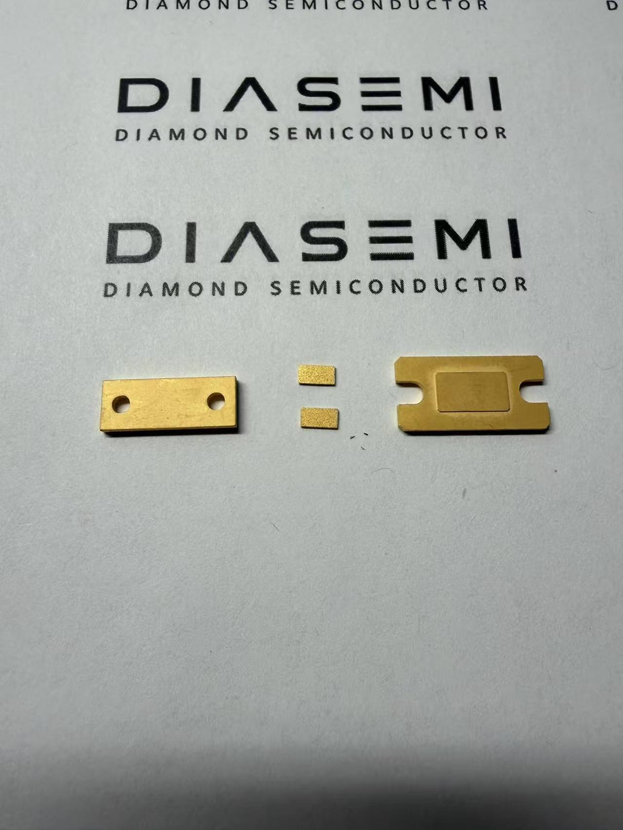 Diamond and copper composite heatsink gold plated