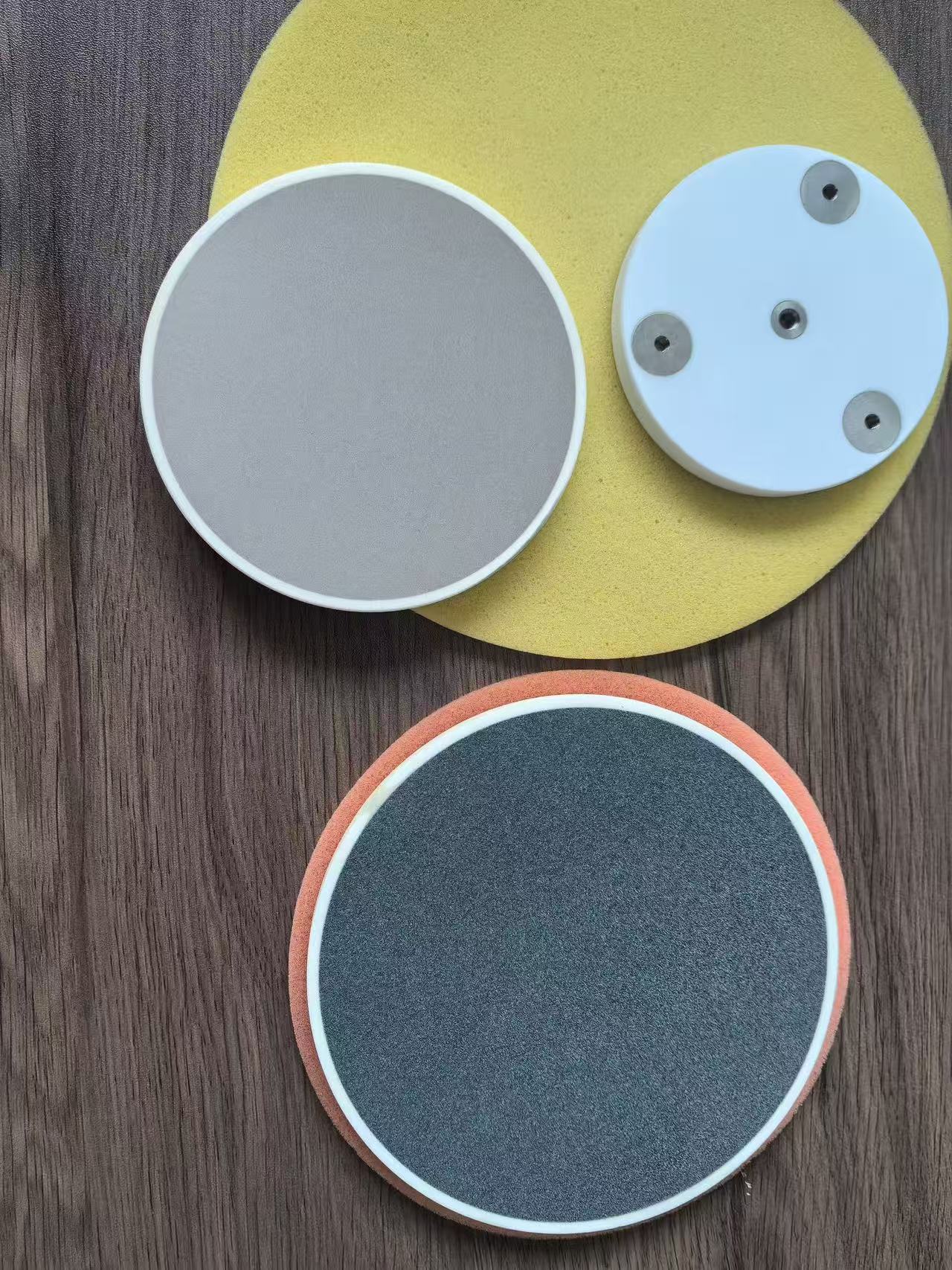 Porous ceramic vacuum chuck table